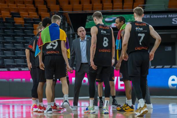 令人难以置 令人难以置