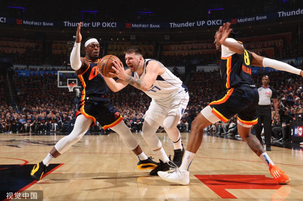 凭借其国际 凭借其国际